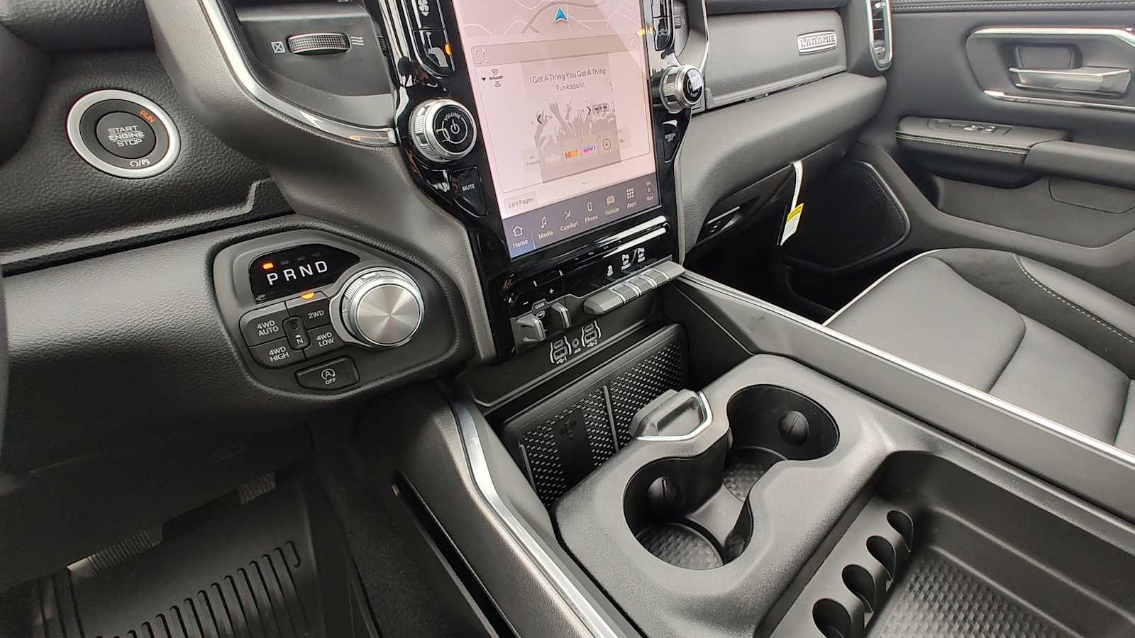 Thumbnail: 2026 RAM 1500 - 17