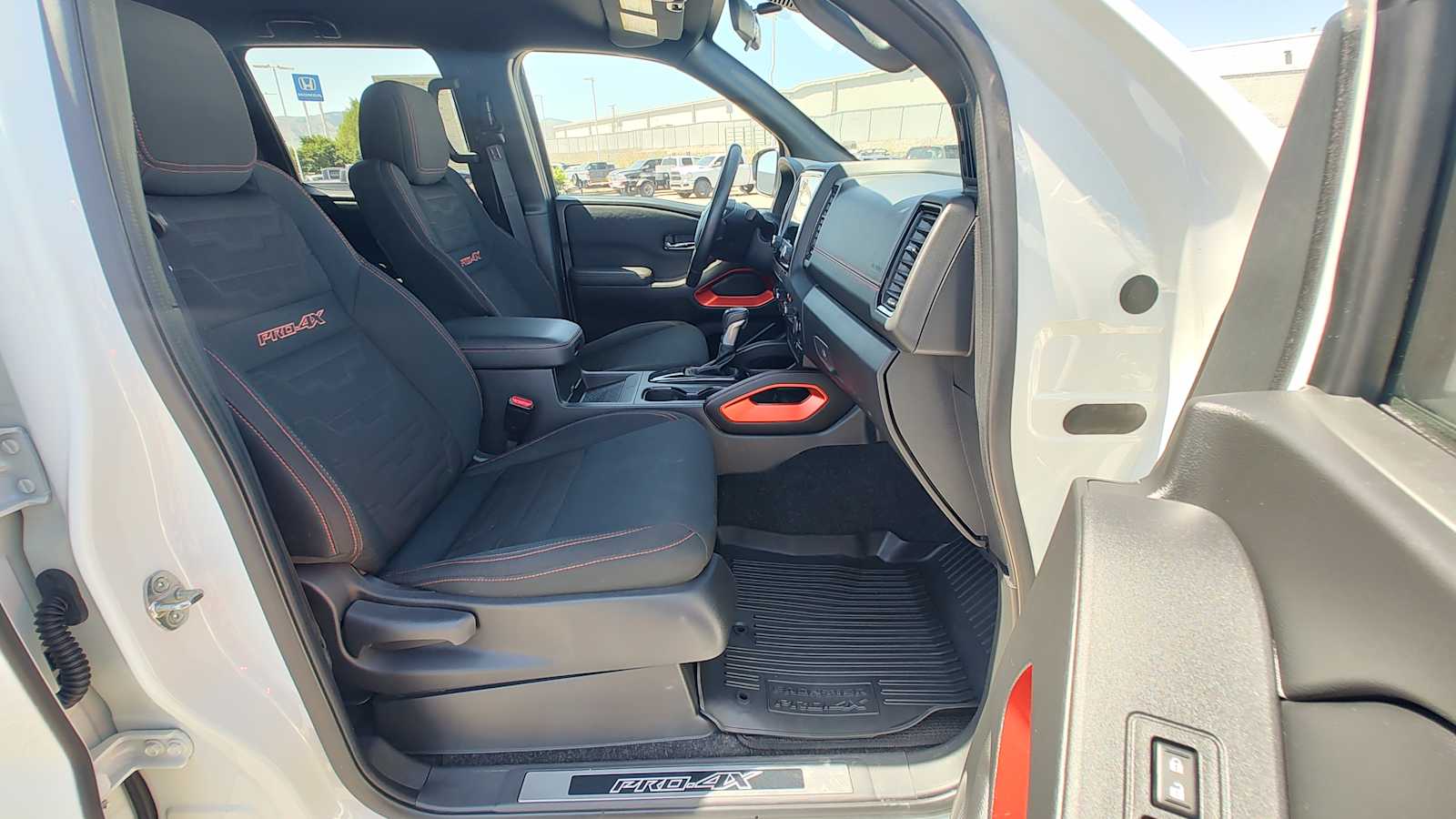 Thumbnail: 2023 Nissan Frontier - 14