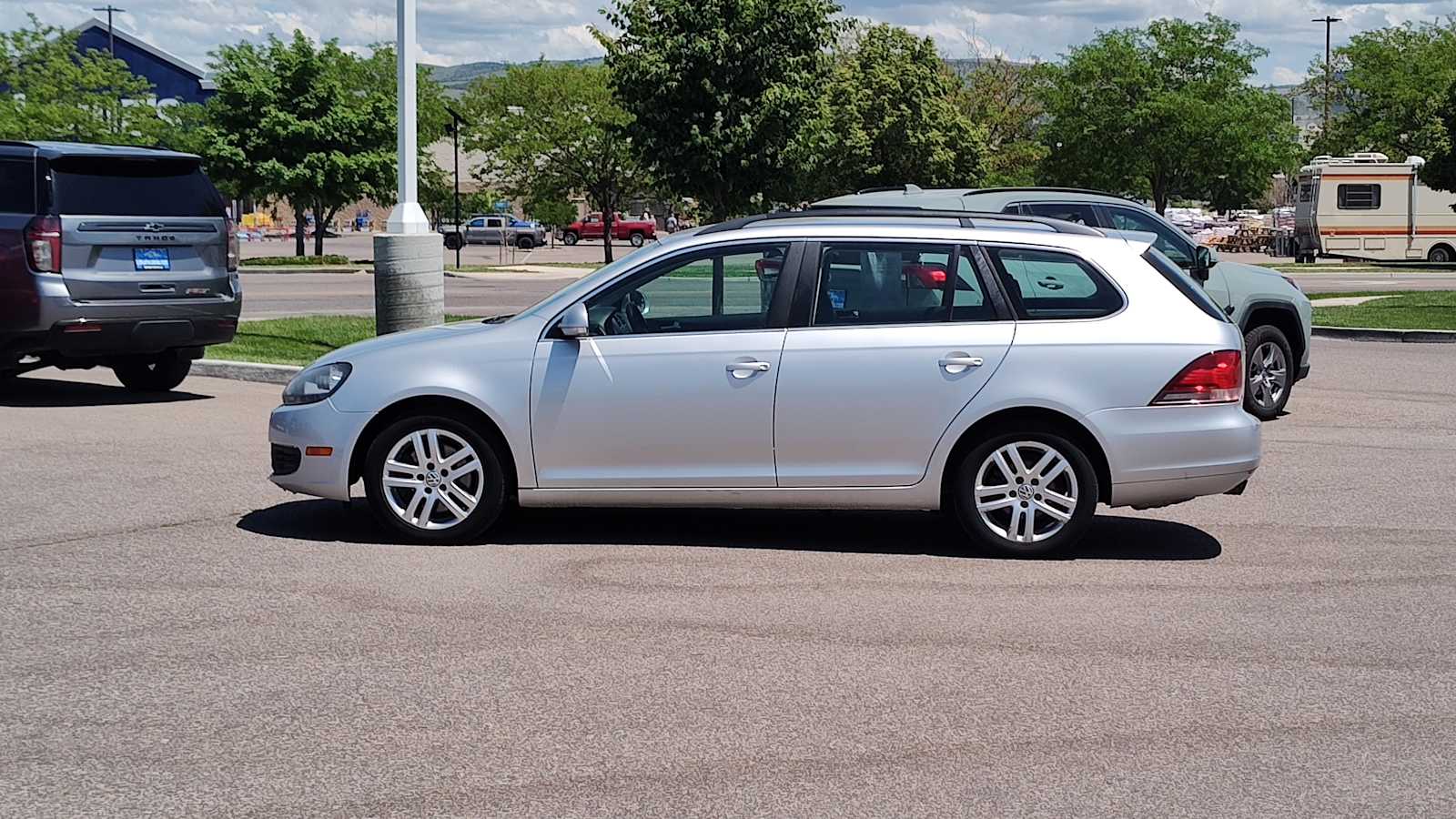 2011 Volkswagen Jetta Sportwagen TDI S 4