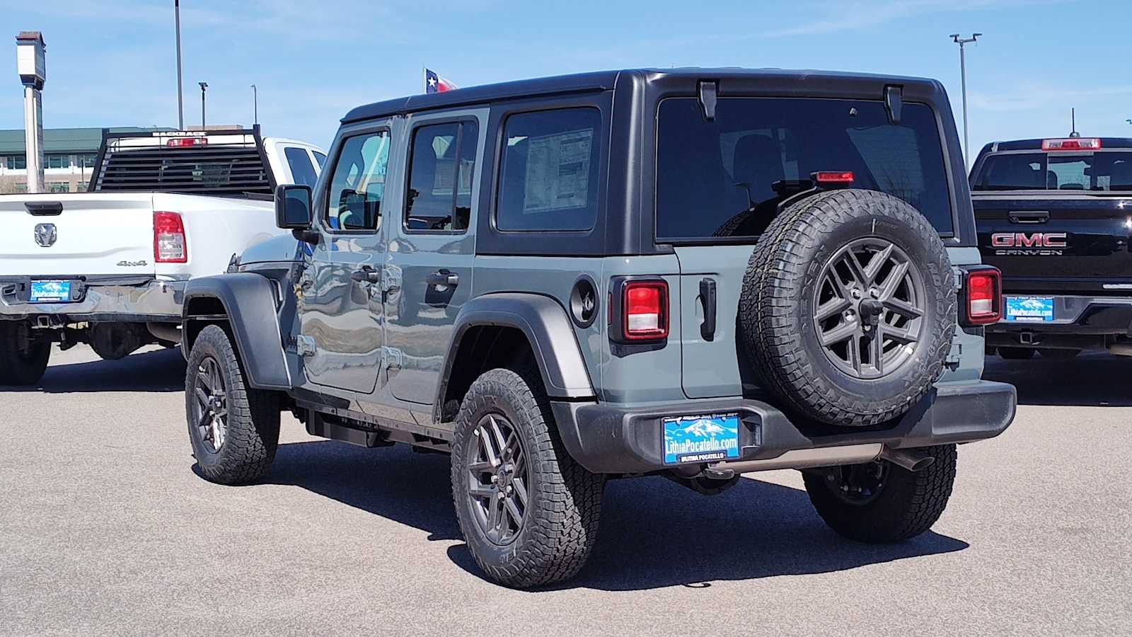 Thumbnail: 2026 Jeep Wrangler - 4