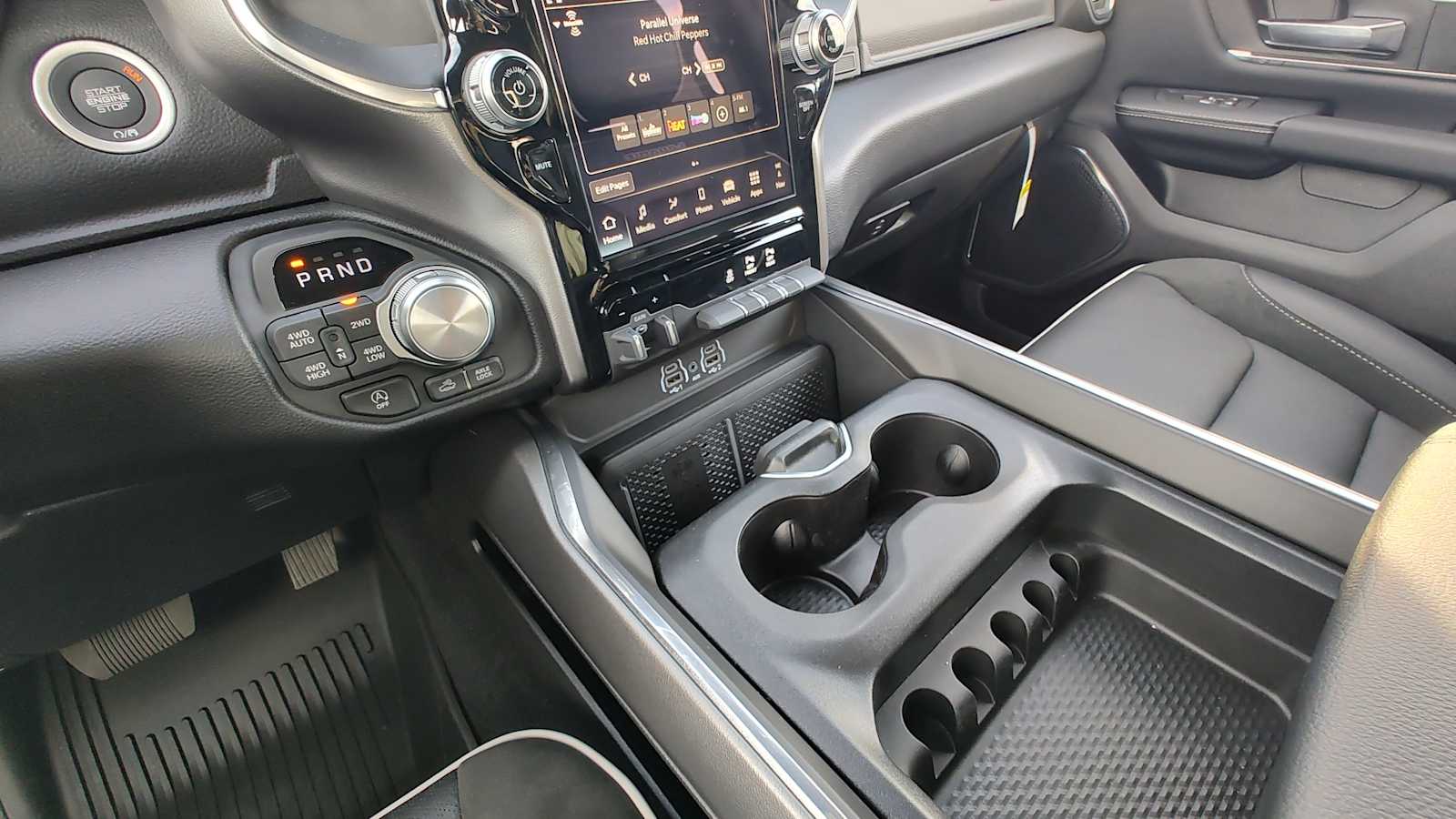 Thumbnail: 2026 RAM 1500 - 17