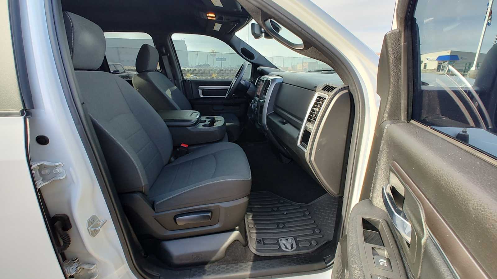 Thumbnail: 2024 RAM 1500 Classic - 14