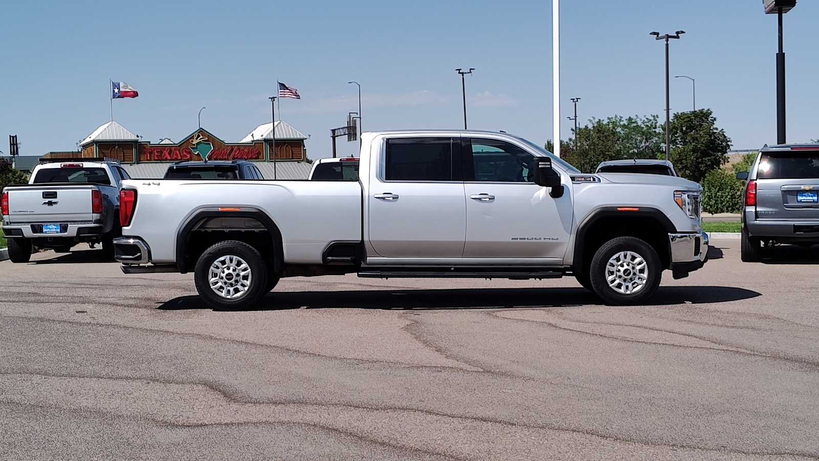 Thumbnail: 2022 GMC Sierra 2500 - 26