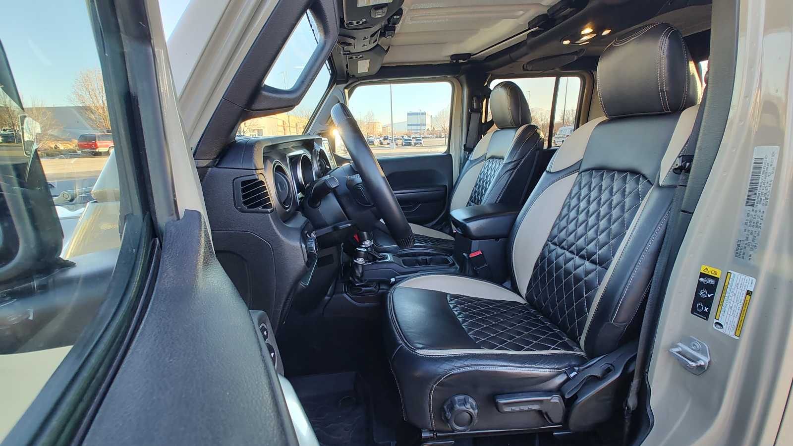 Thumbnail: 2020 Jeep Gladiator - 11