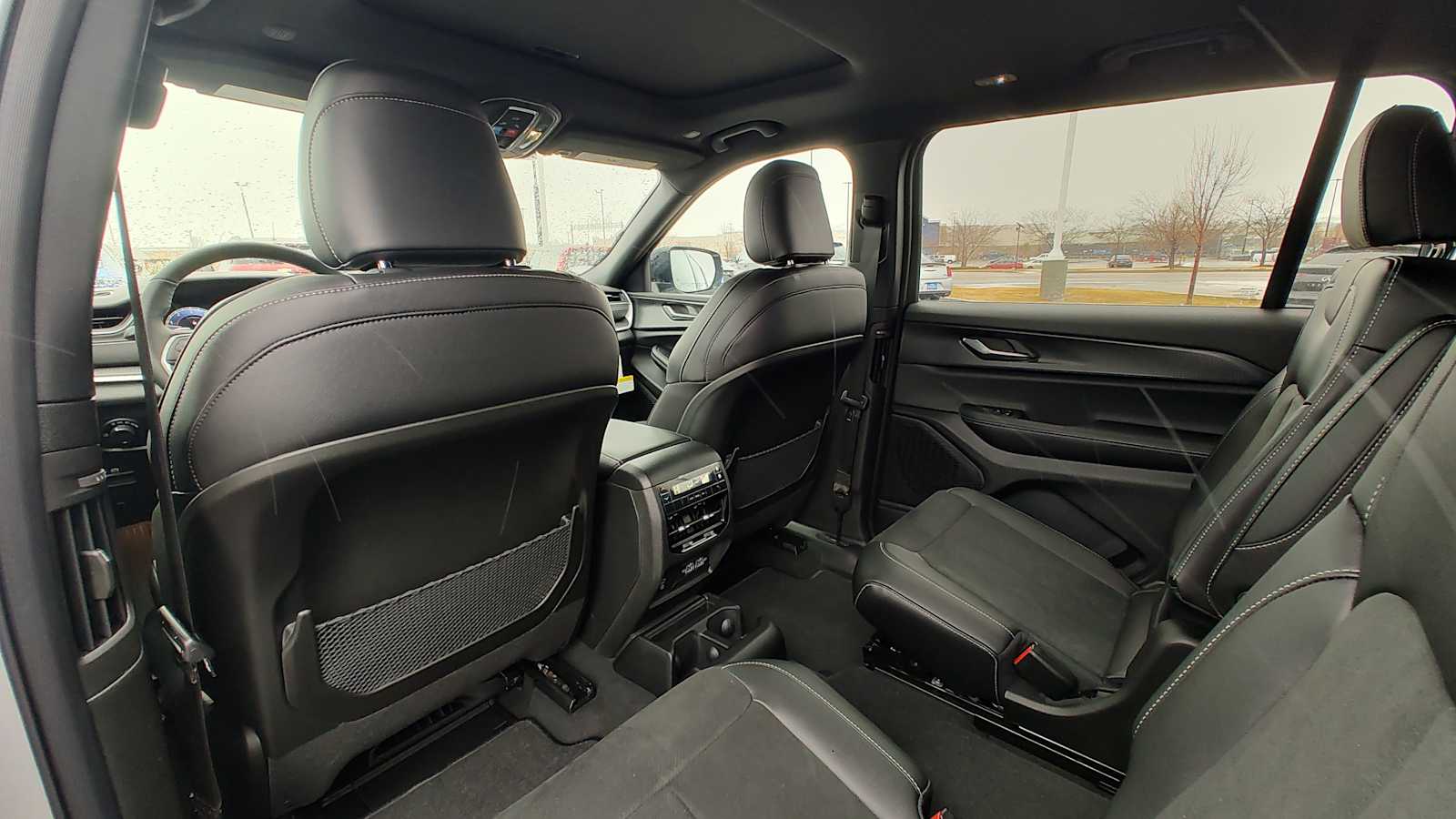 Thumbnail: 2025 Jeep Grand Cherokee - 12