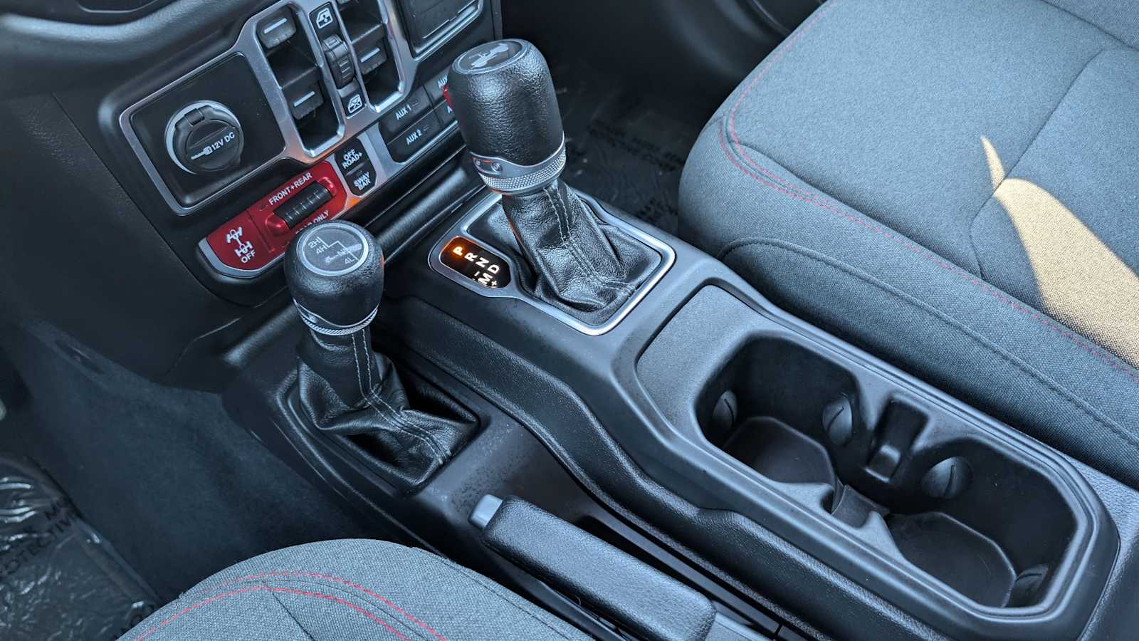 2024 Jeep Wrangler 4-Door Rubicon - Photo 17