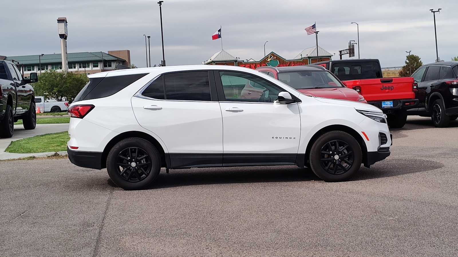Thumbnail: 2024 Chevrolet Equinox - 24
