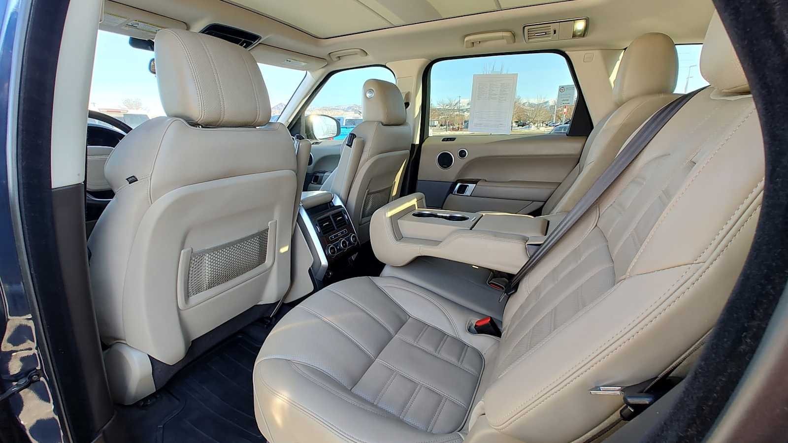 Thumbnail: 2016 Land Rover Range Rover Sport - 12