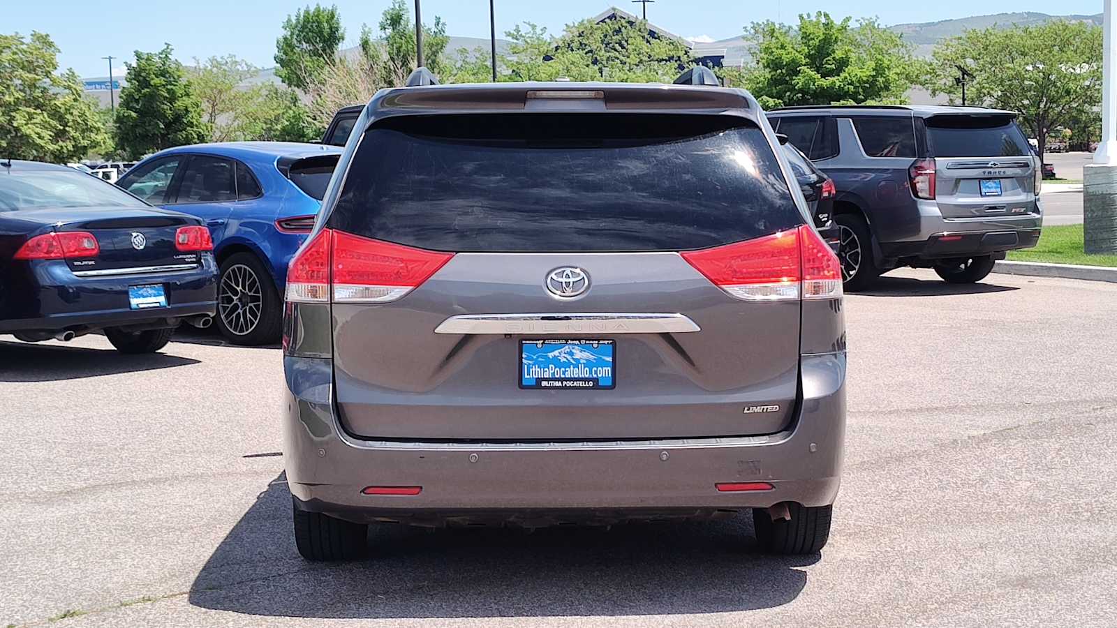 Thumbnail: 2014 Toyota Sienna - 4