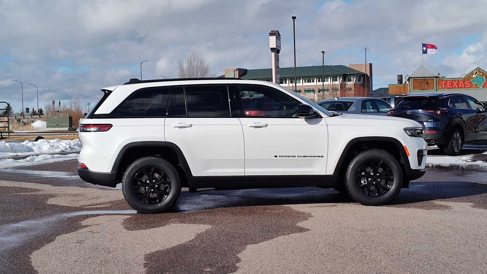 Thumbnail: 2025 Jeep Grand Cherokee - 25