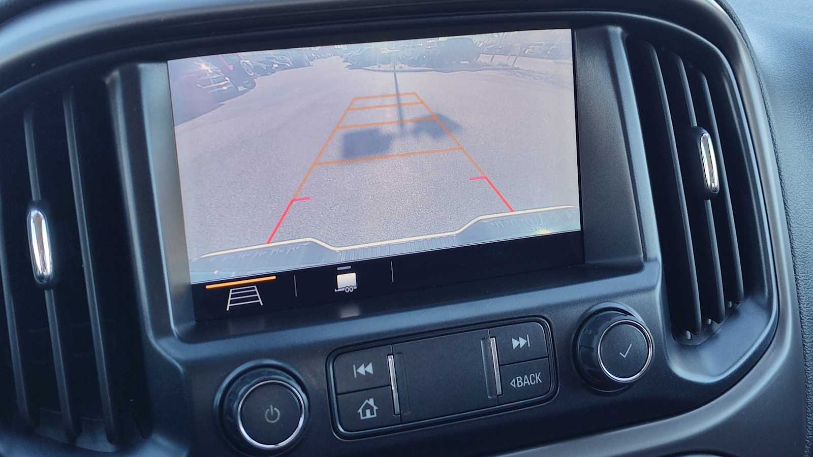 Thumbnail: 2019 GMC Canyon - 22