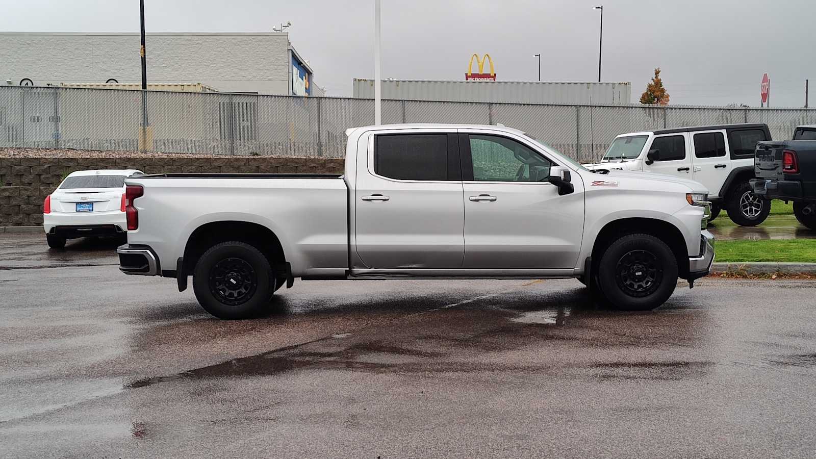 Thumbnail: 2019 Chevrolet Silverado 1500 - 25
