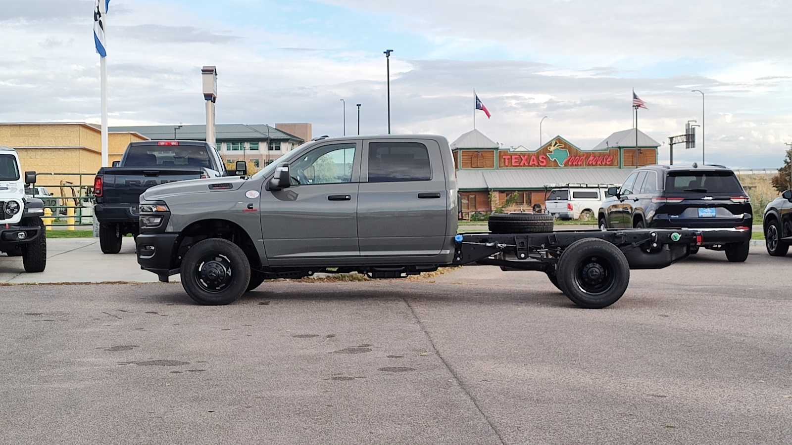 2026 Ram 3500 Tradesman photo 3