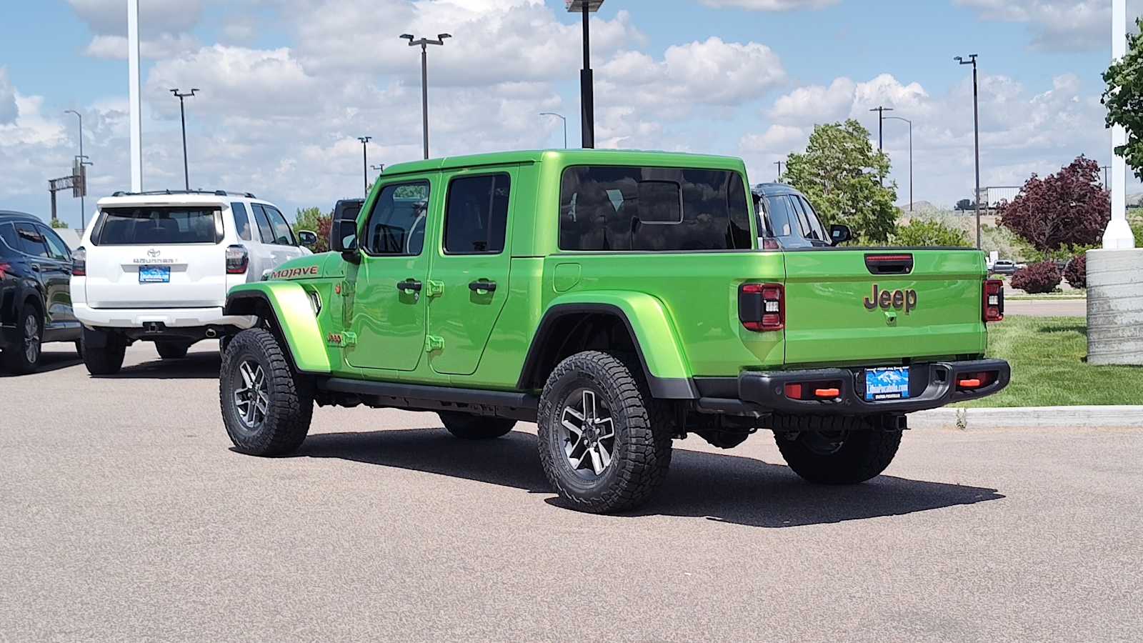 Thumbnail: 2025 Jeep Gladiator - 4