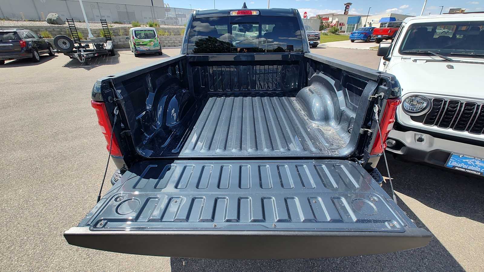 Thumbnail: 2026 RAM 1500 - 19