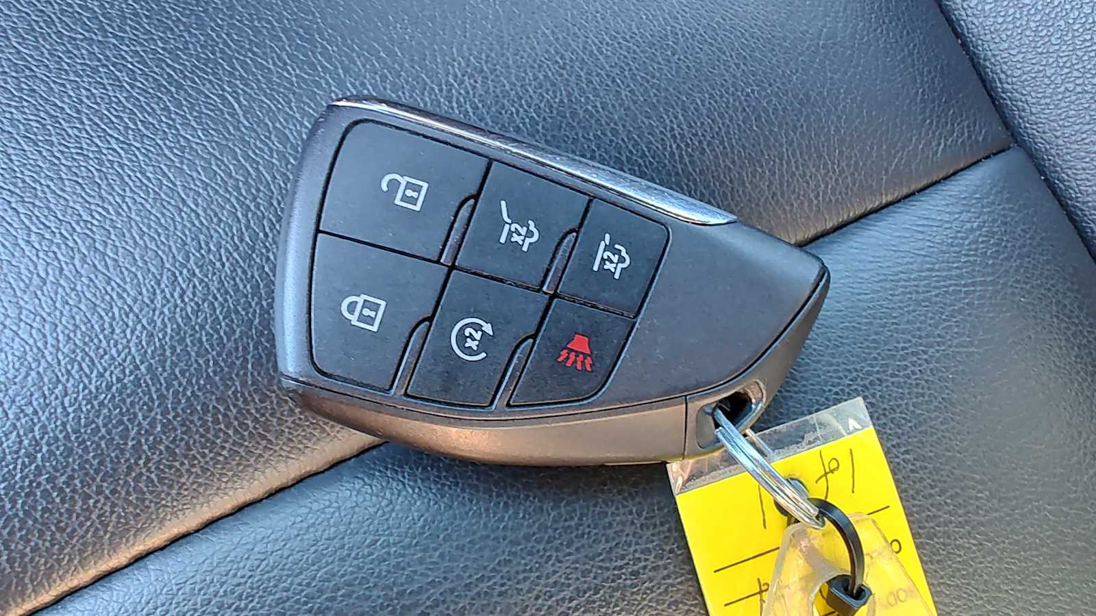 Thumbnail: 2024 Chevrolet Tahoe - 20