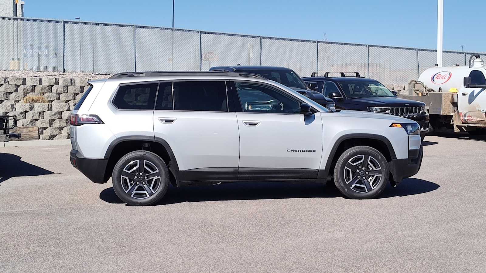 Thumbnail: 2026 Jeep Cherokee - 26