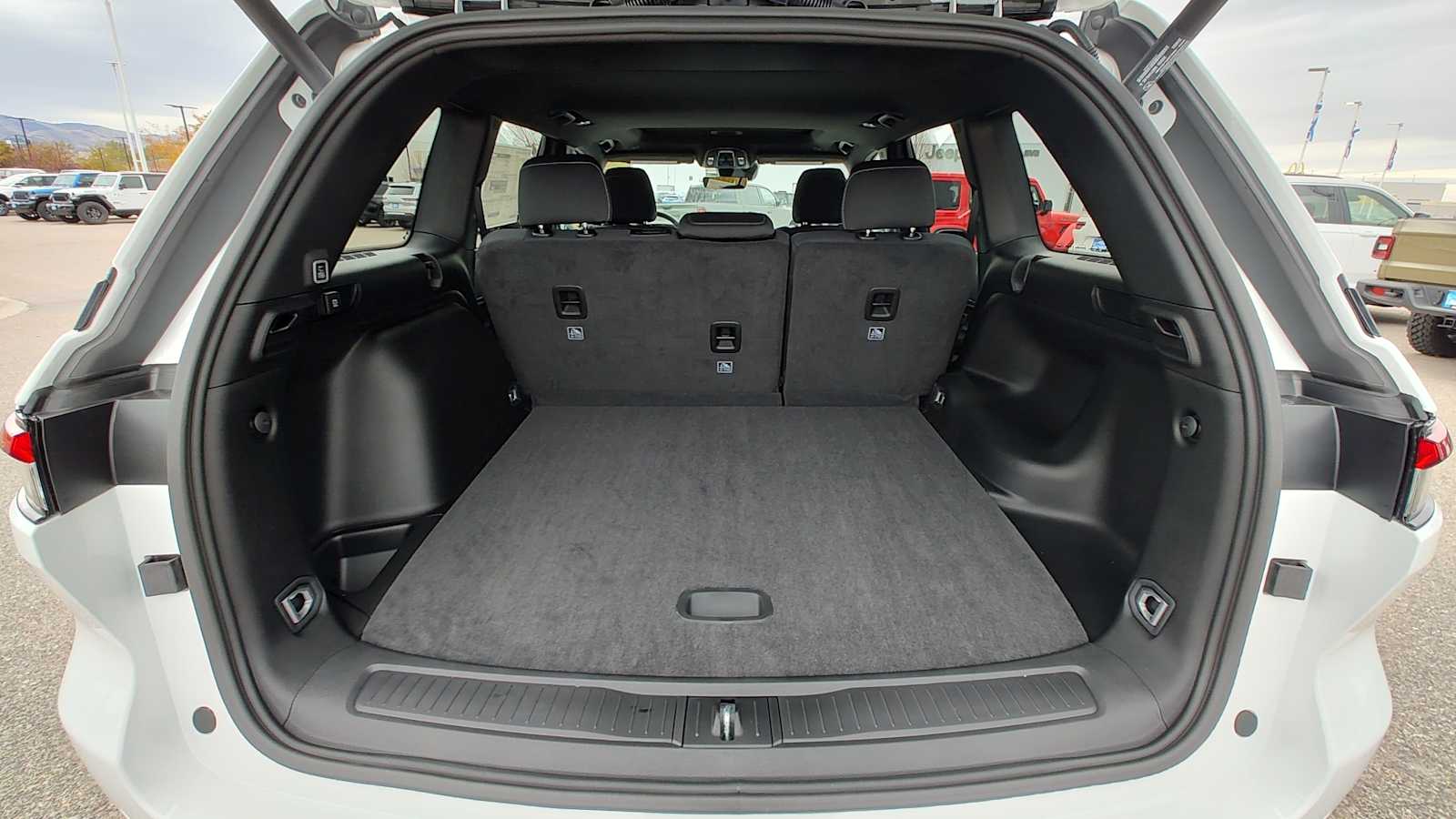 Thumbnail: 2025 Jeep Grand Cherokee - 19