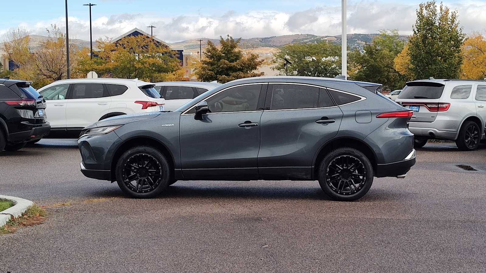 Thumbnail: 2021 Toyota Venza - 3