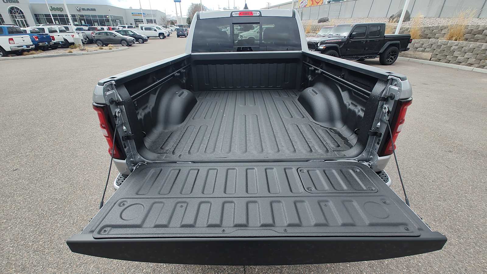 Thumbnail: 2025 RAM 1500 - 19