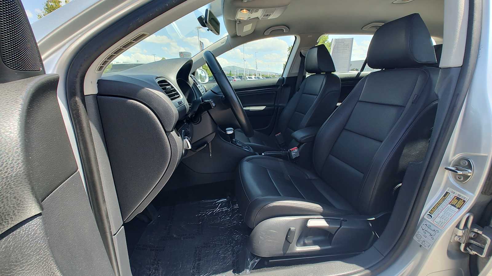 2011 Volkswagen Jetta Sportwagen TDI S 12