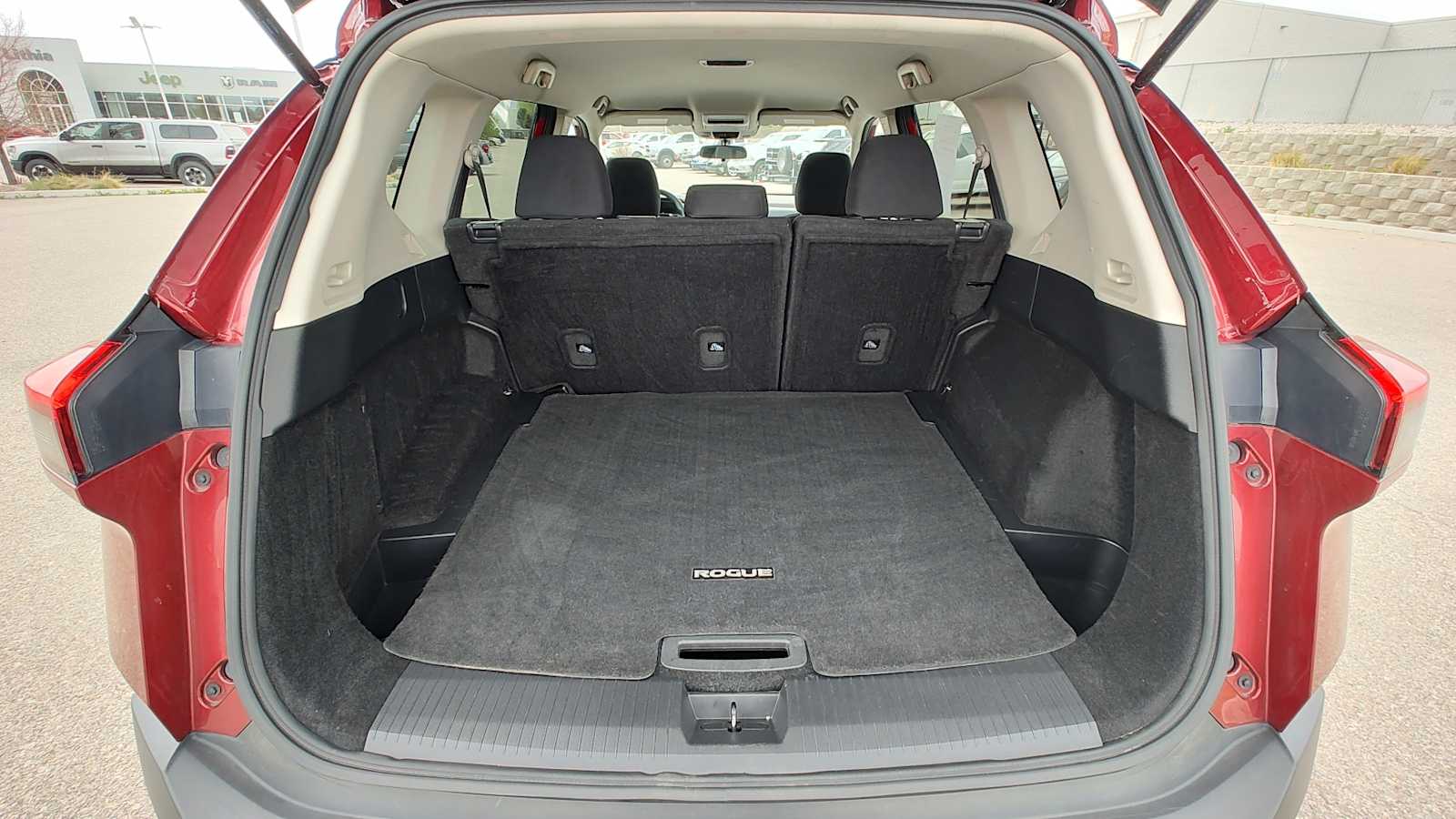 Thumbnail: 2023 Nissan Rogue - 19