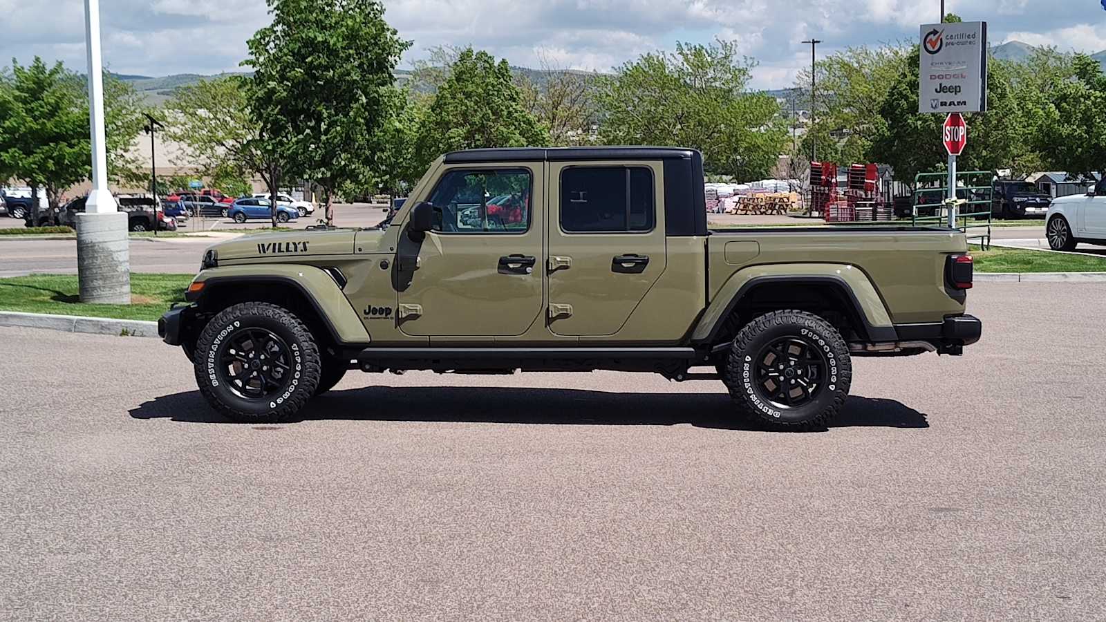 Thumbnail: 2025 Jeep Gladiator - 3