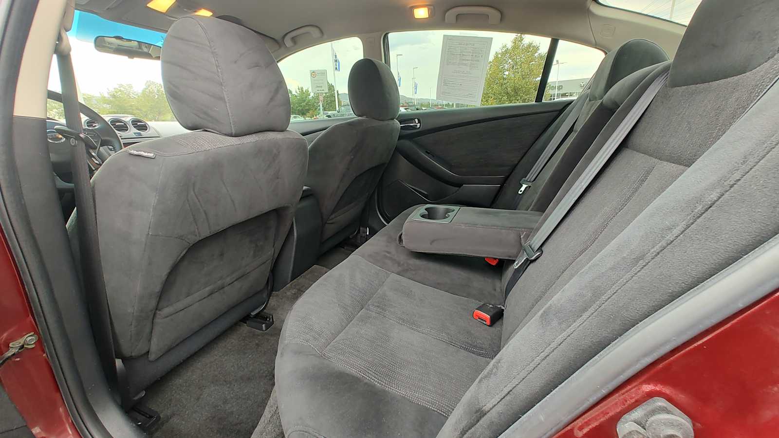 Thumbnail: 2010 Nissan Altima - 12