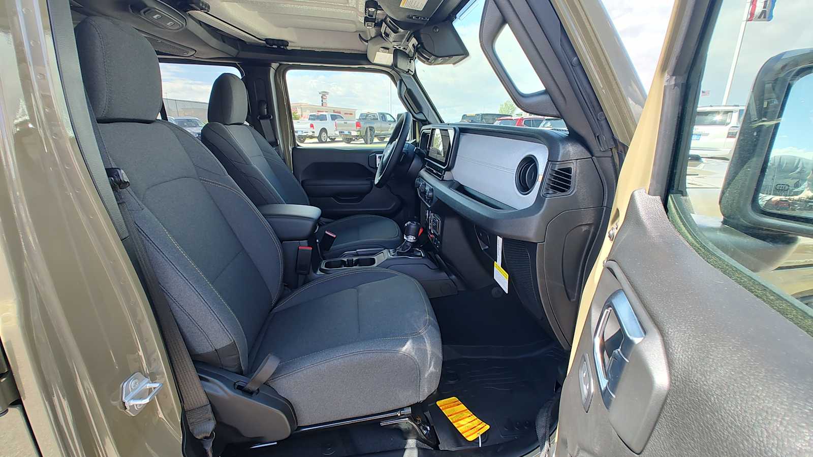 Thumbnail: 2025 Jeep Gladiator - 14
