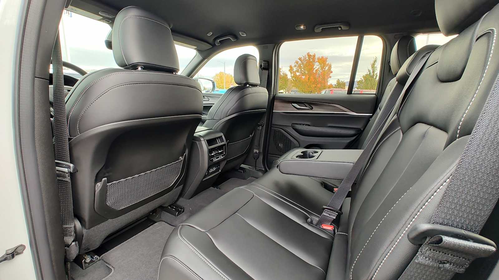 Thumbnail: 2025 Jeep Grand Cherokee - 12