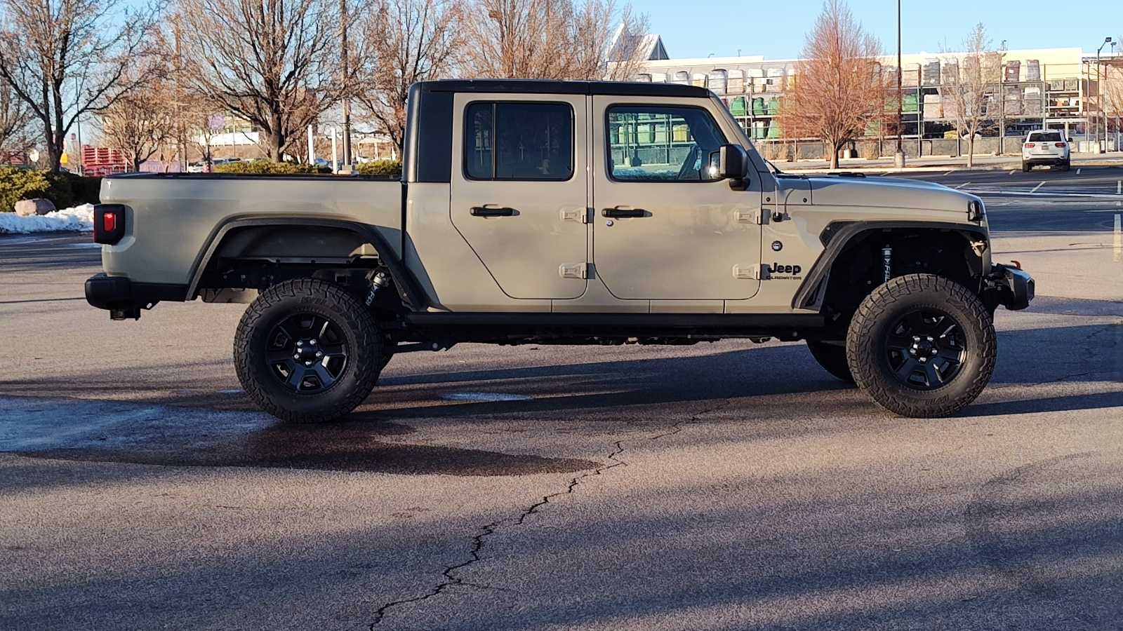 Thumbnail: 2020 Jeep Gladiator - 23