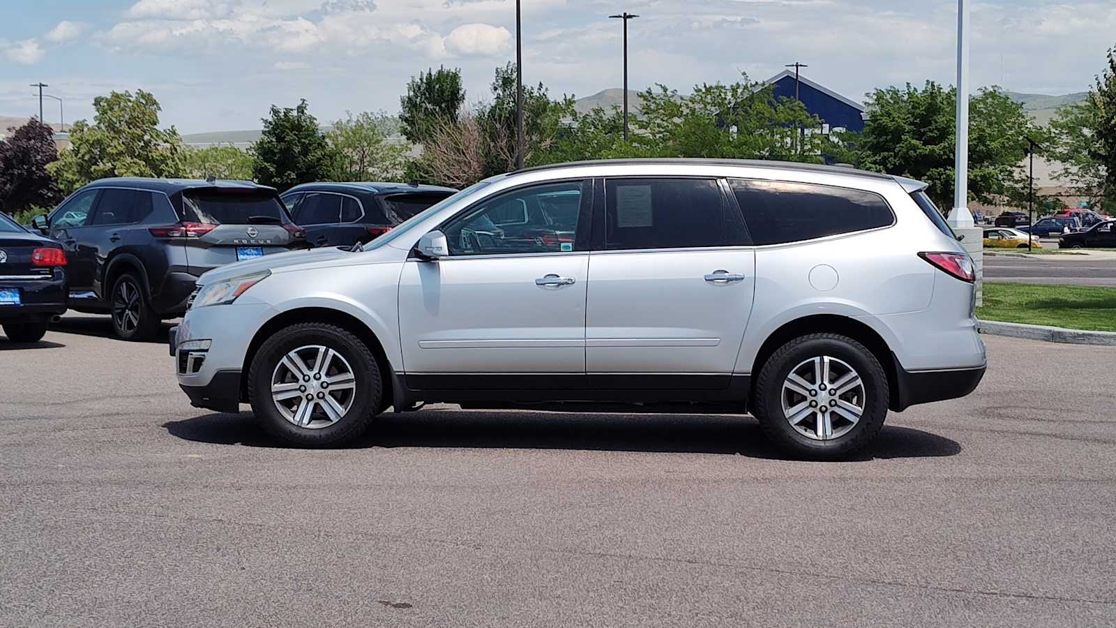 Thumbnail: 2016 Chevrolet Traverse - 3