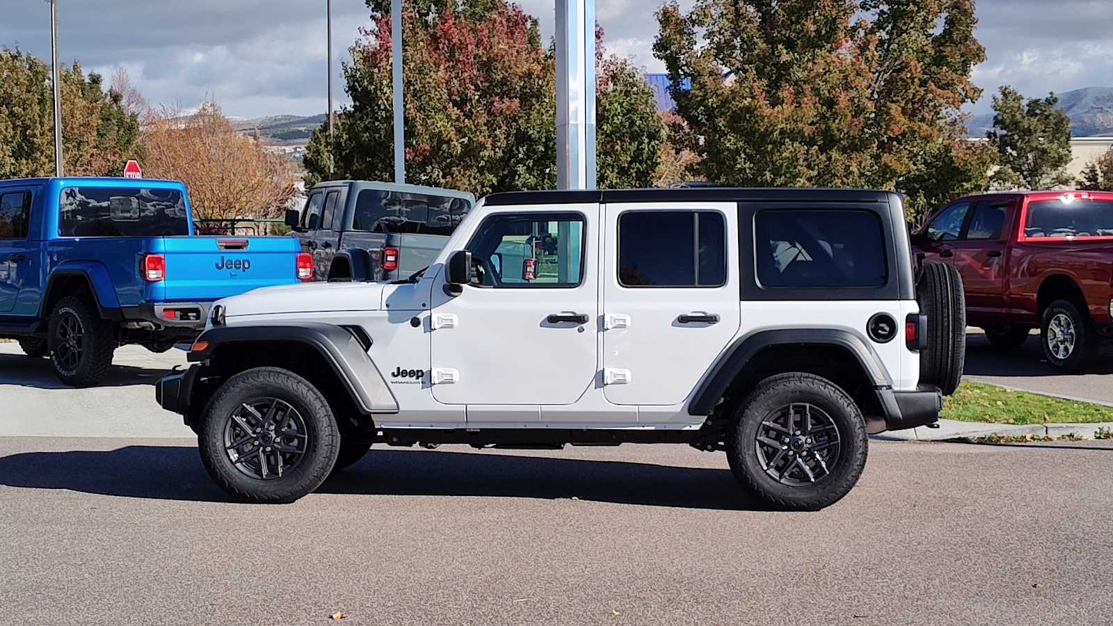 Thumbnail: 2026 Jeep Wrangler - 3