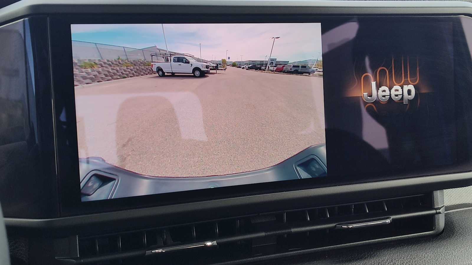 Thumbnail: 2024 Jeep Gladiator - 22