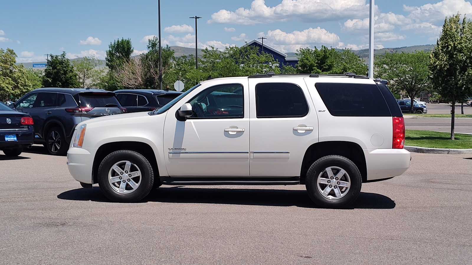 Thumbnail: 2012 GMC Yukon - 3