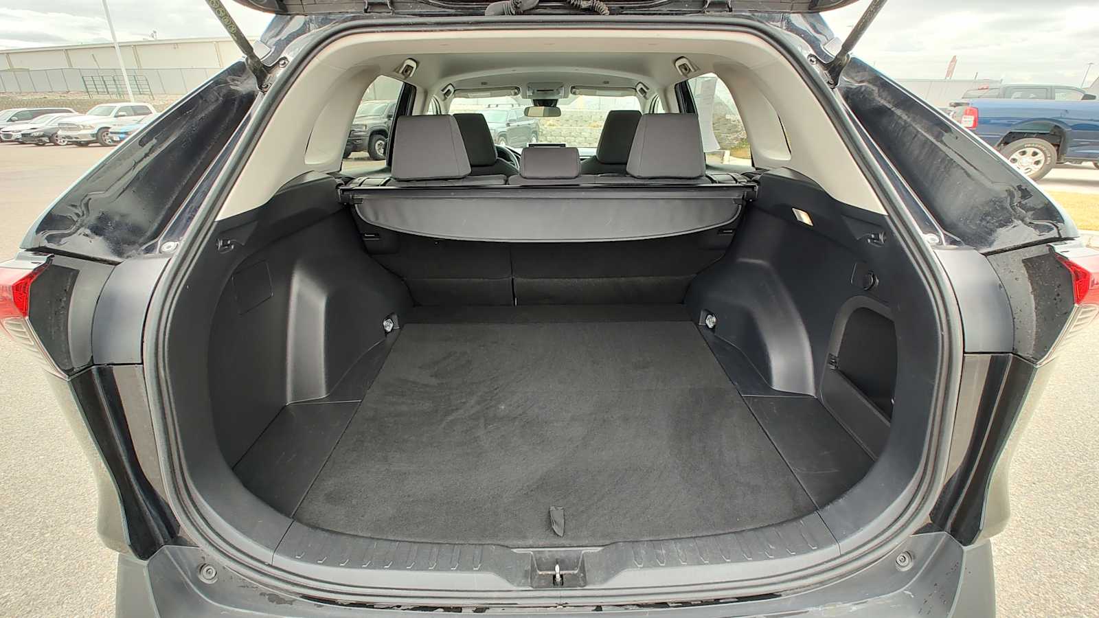 Thumbnail: 2024 Toyota RAV4 - 19