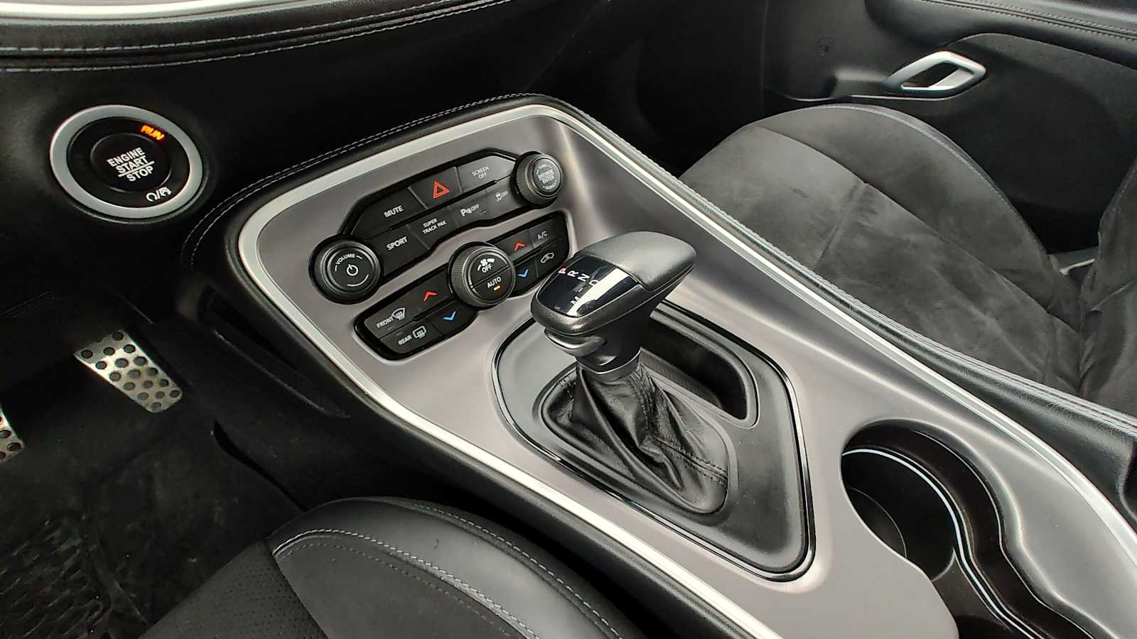 Thumbnail: 2022 Dodge Challenger - 17