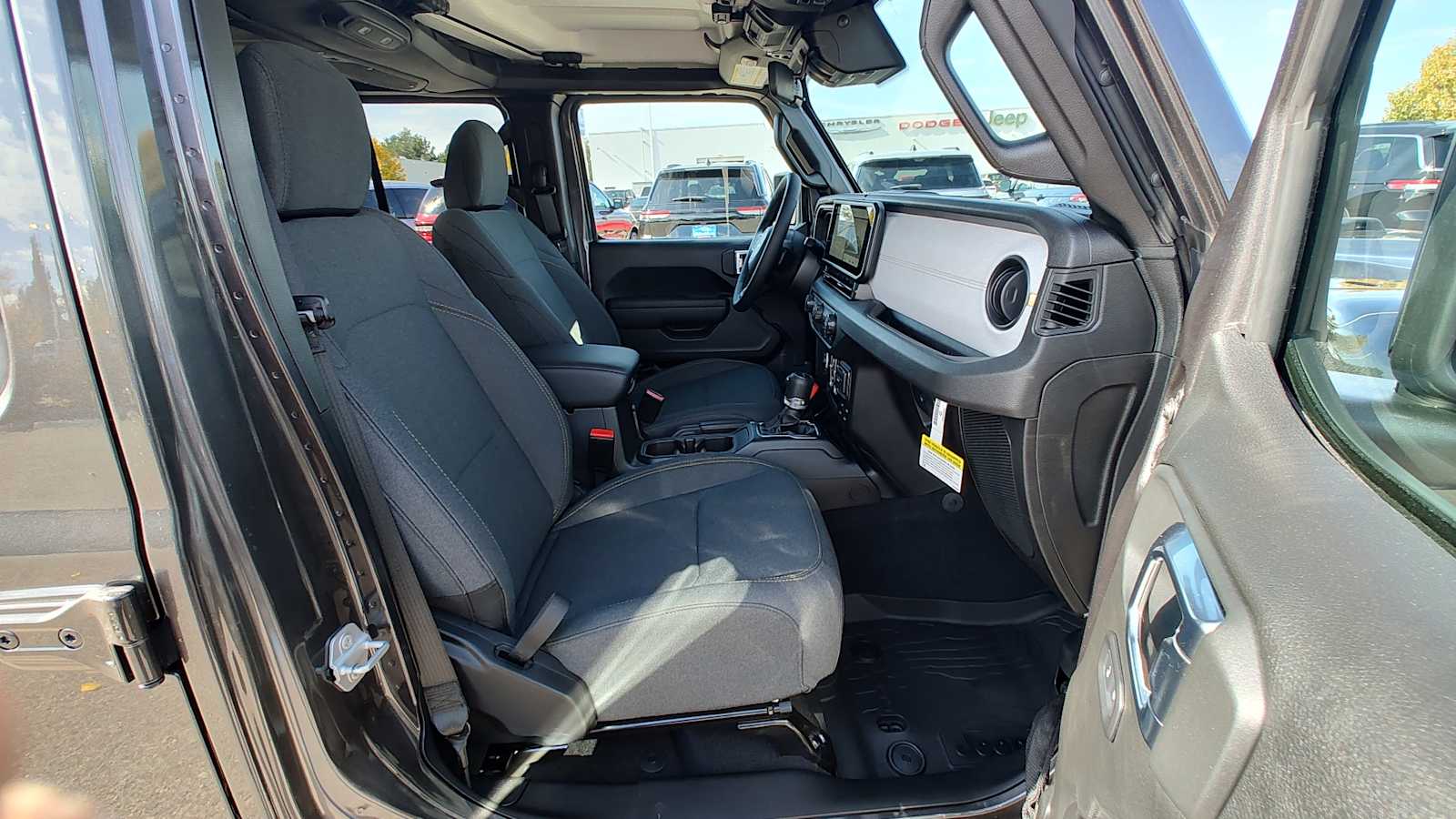 Thumbnail: 2025 Jeep Gladiator - 14