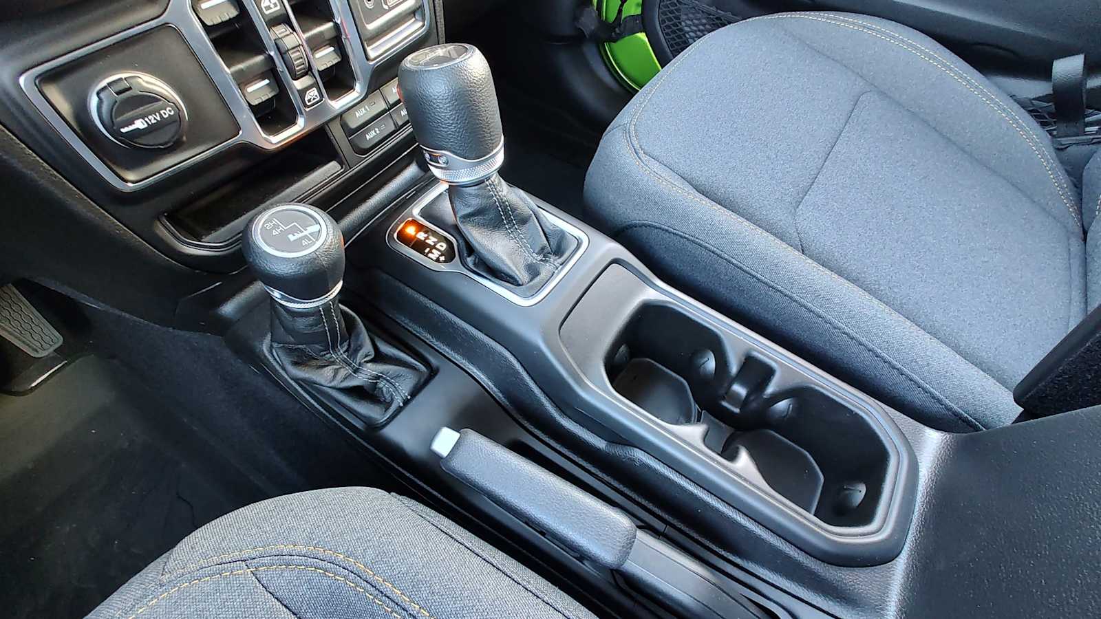 Thumbnail: 2025 Jeep Gladiator - 17