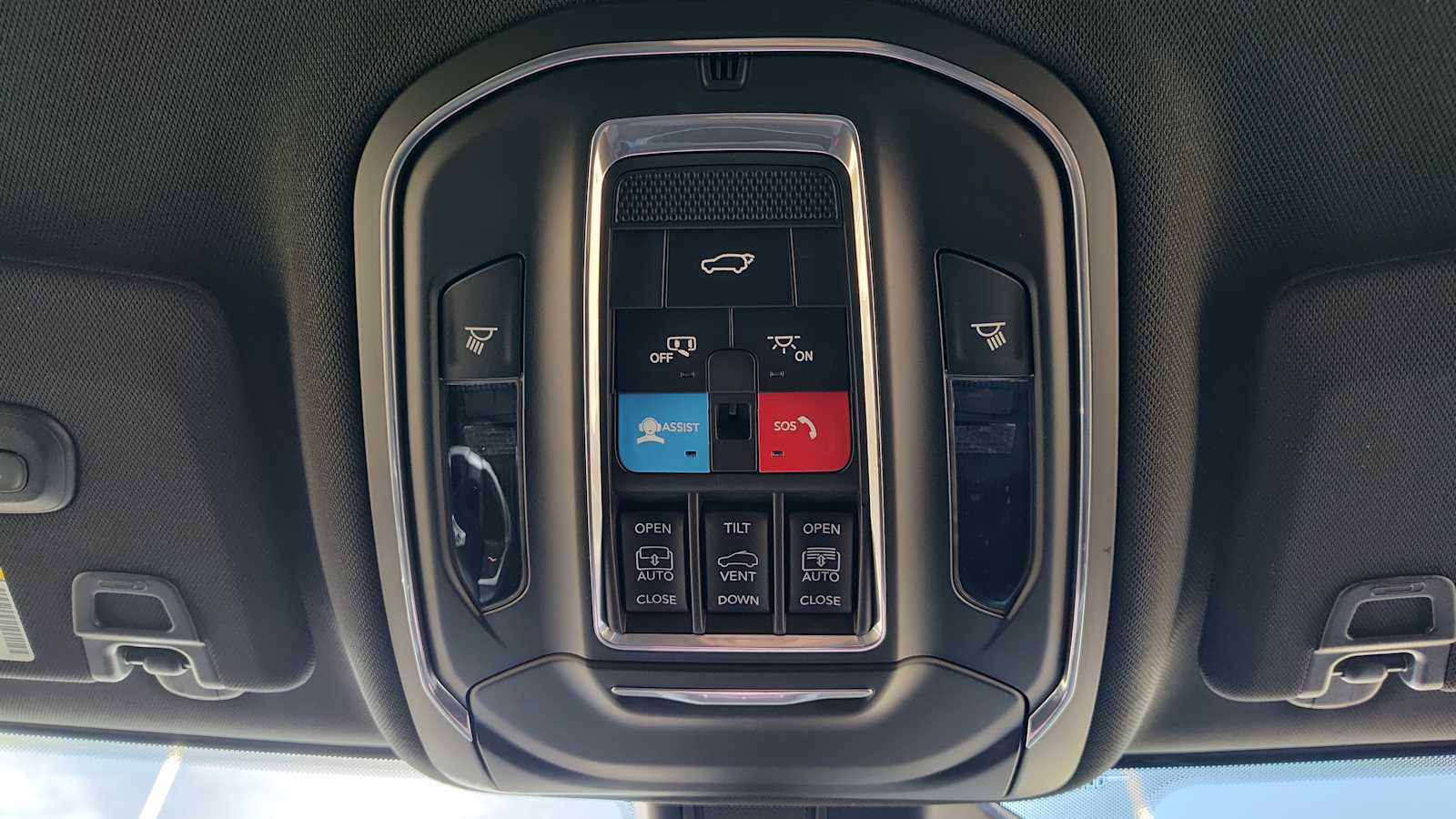 Thumbnail: 2025 Jeep Grand Cherokee - 22