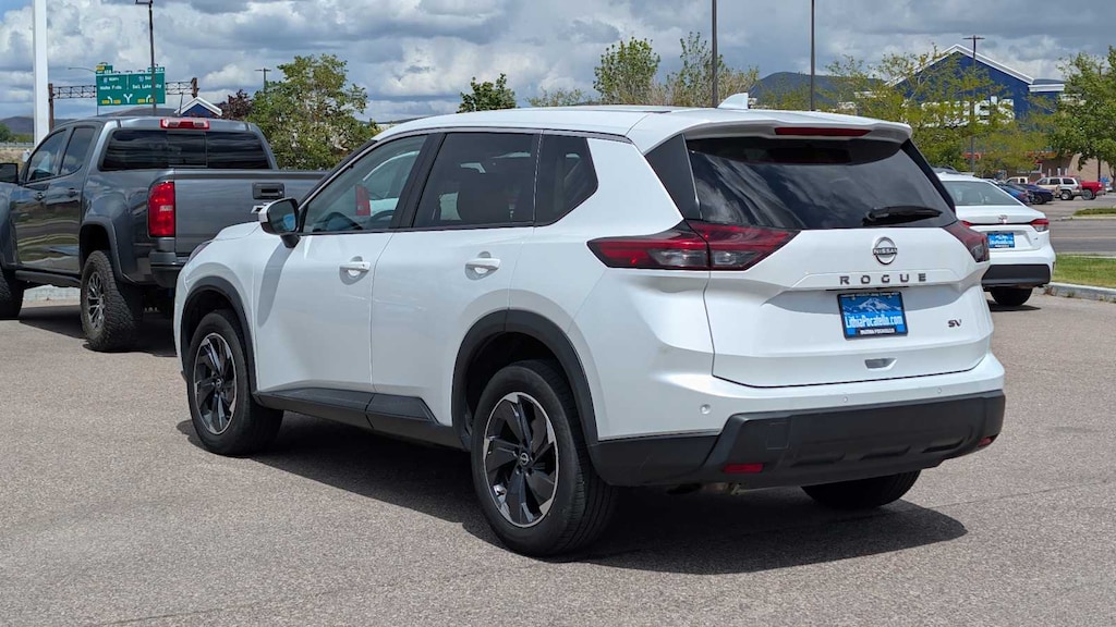 Used 2024 Nissan Rogue SV SUV