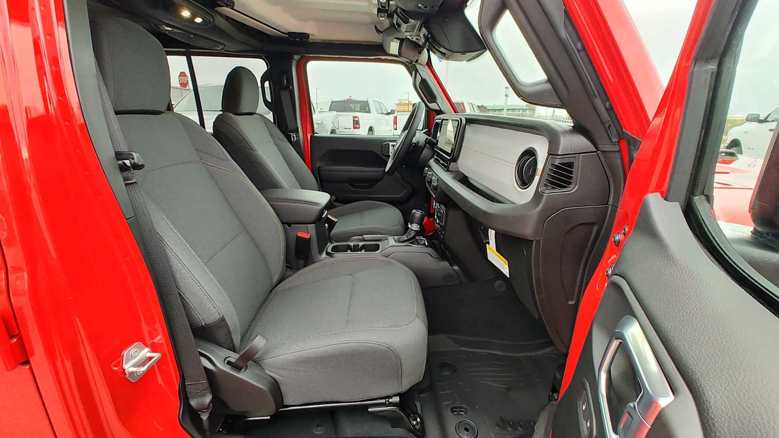 Thumbnail: 2026 Jeep Gladiator - 14