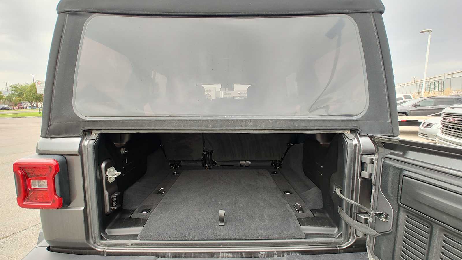 Thumbnail: 2024 Jeep Wrangler - 19