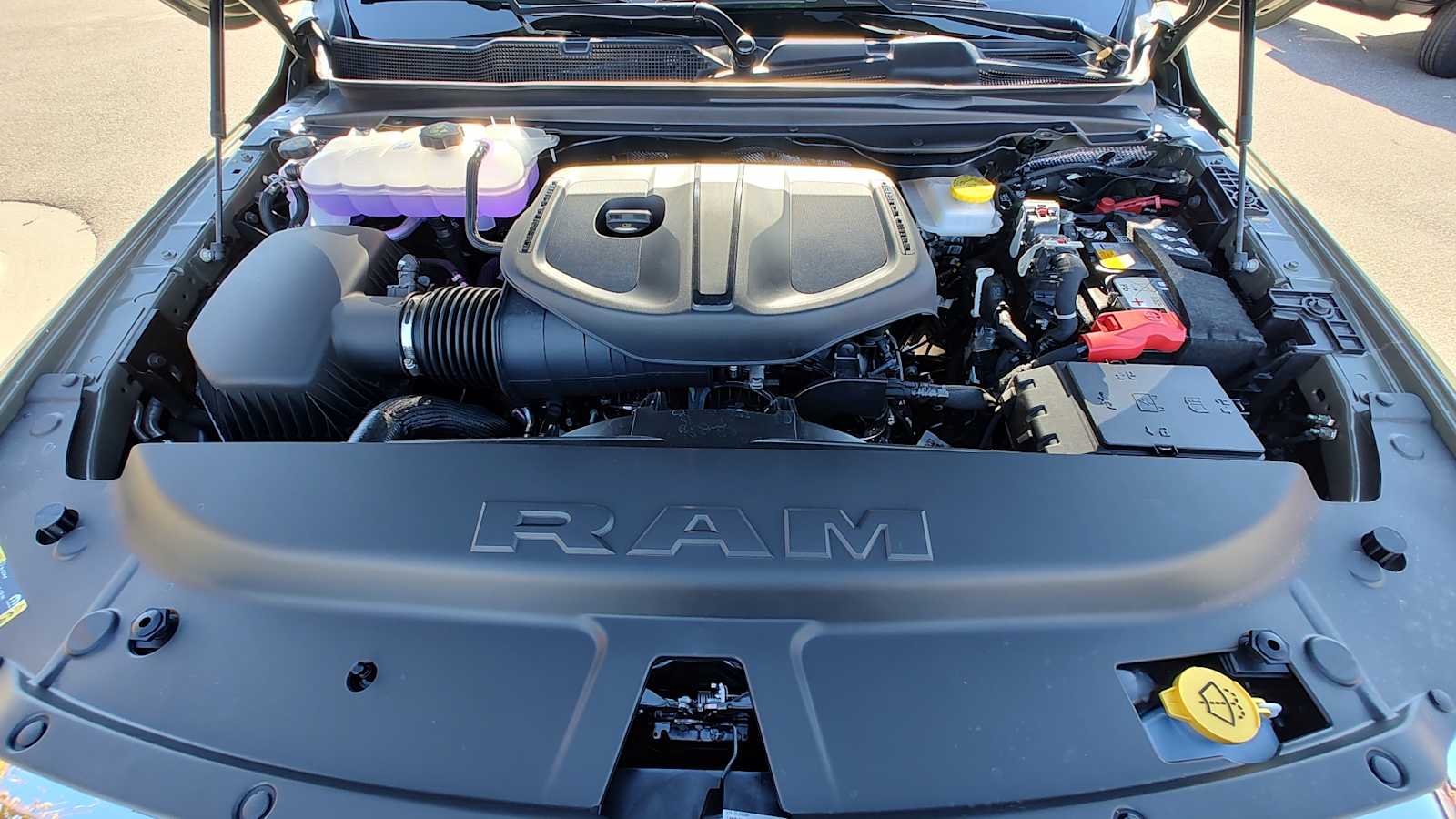 Thumbnail: 2026 RAM 1500 - 9