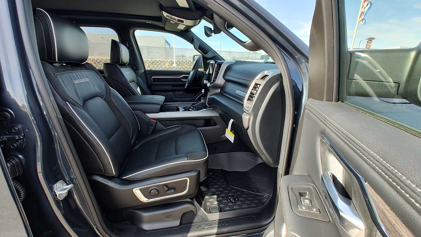 Thumbnail: 2026 RAM 1500 - 15