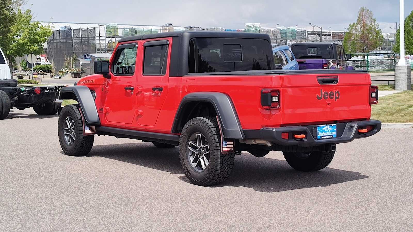 Thumbnail: 2024 Jeep Gladiator - 4