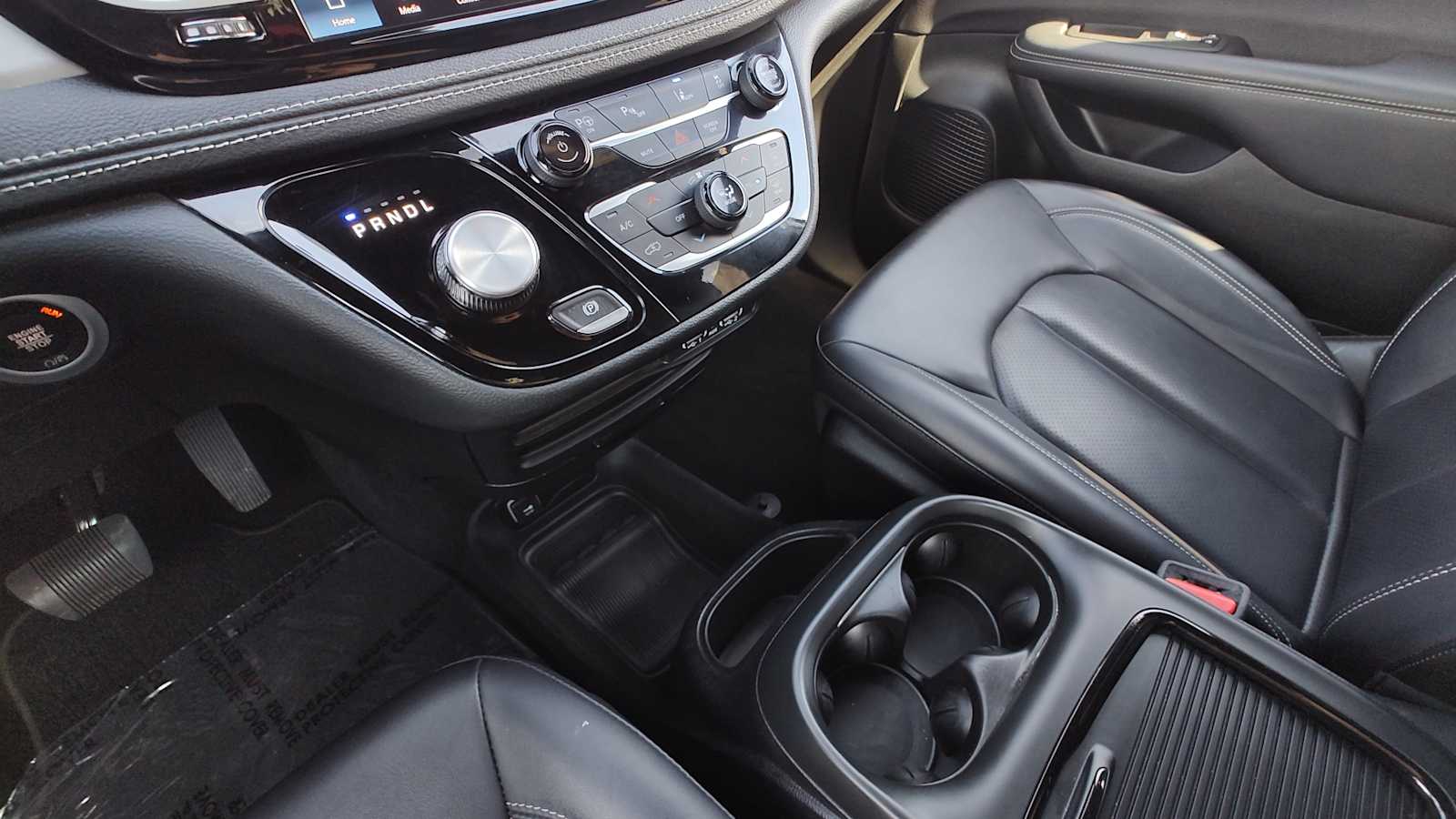 Thumbnail: 2024 Chrysler Pacifica - 17