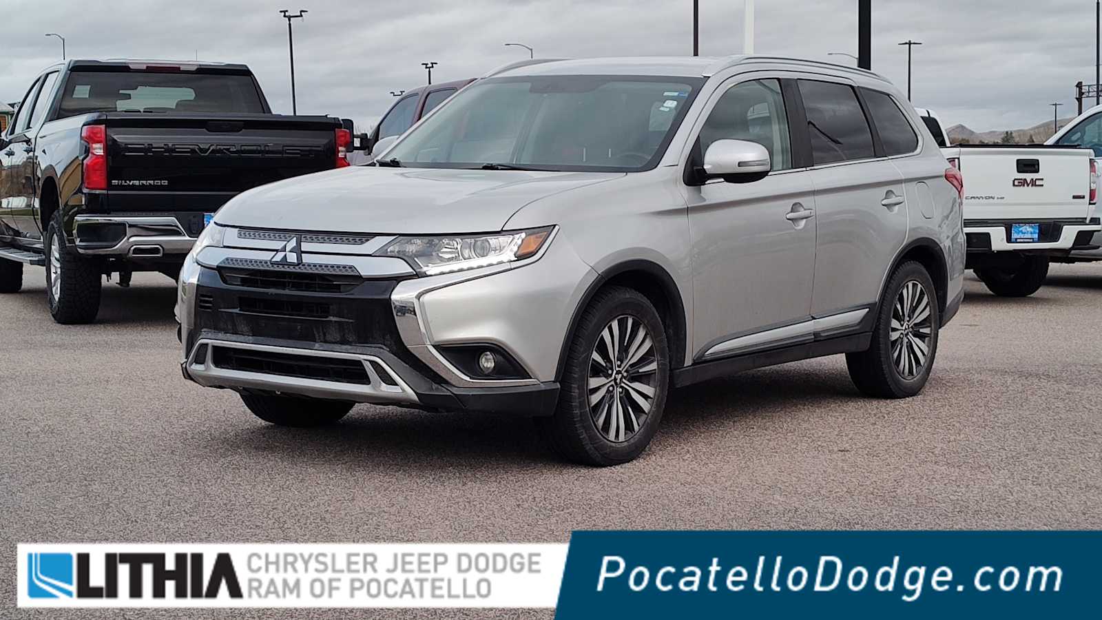 2019 Mitsubishi Outlander SEL's photo