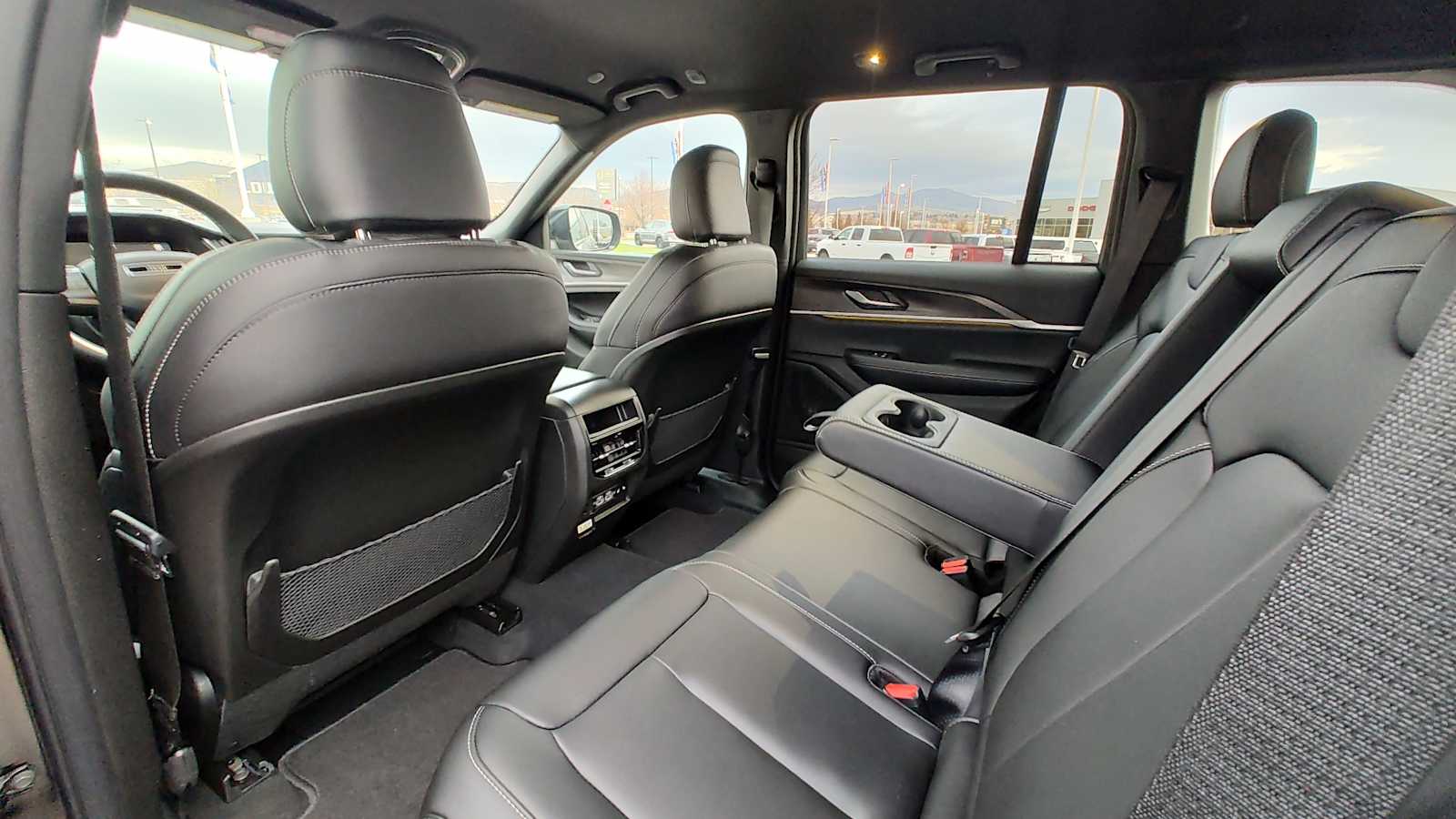 Thumbnail: 2025 Jeep Grand Cherokee - 12