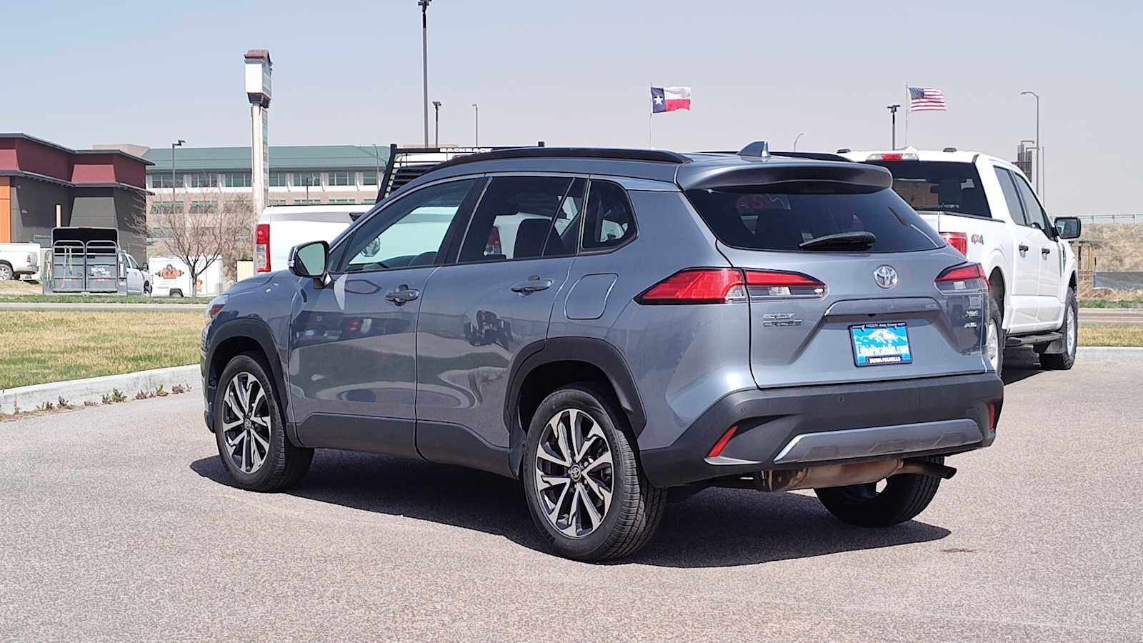 Thumbnail: 2023 Toyota Corolla Cross - 4